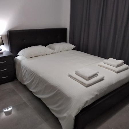 Cozy Place In The Heart Of Harbor Apartment Paphos Exterior photo