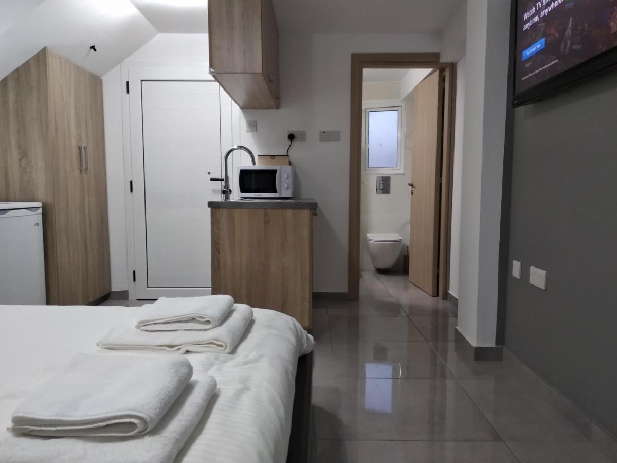 Cozy Place In The Heart Of Harbor Apartment Paphos Exterior photo