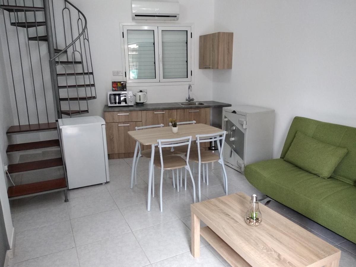 Cozy Place In The Heart Of Harbor Apartment Paphos Exterior photo